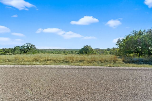 732 Whiskey Trail, Blanco, TX 78606