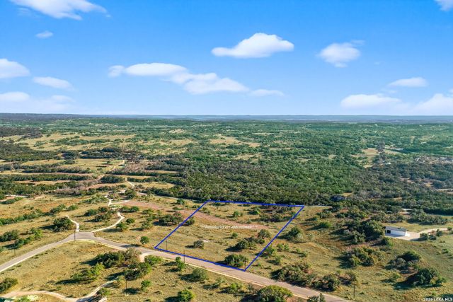 732 Whiskey Trail, Blanco, TX 78606