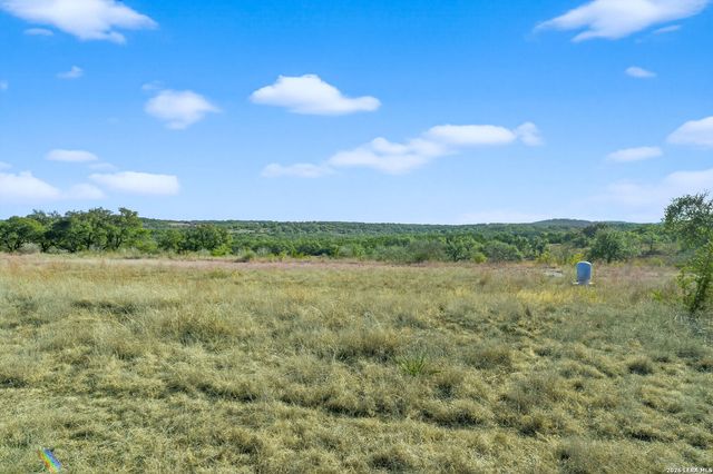 732 Whiskey Trail, Blanco, TX 78606