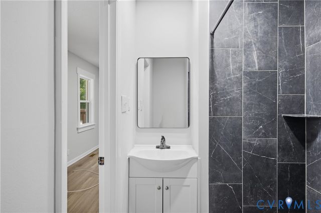 5411 Otterdale Rd, Midlothian, VA 23120