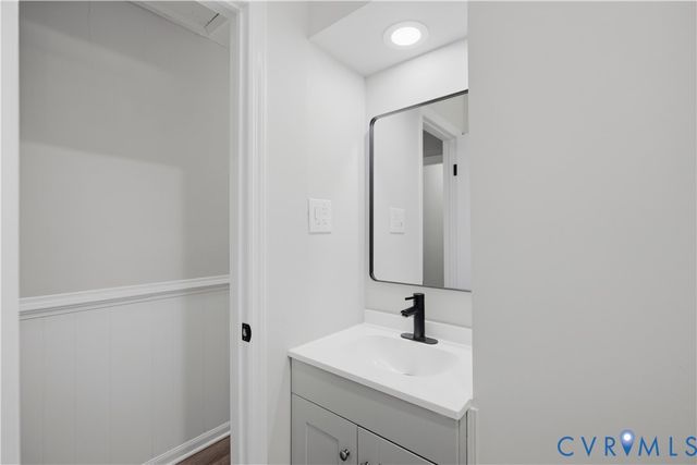 5411 Otterdale Rd, Midlothian, VA 23120