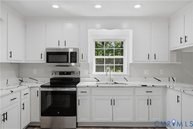5411 Otterdale Rd, Midlothian, VA 23120