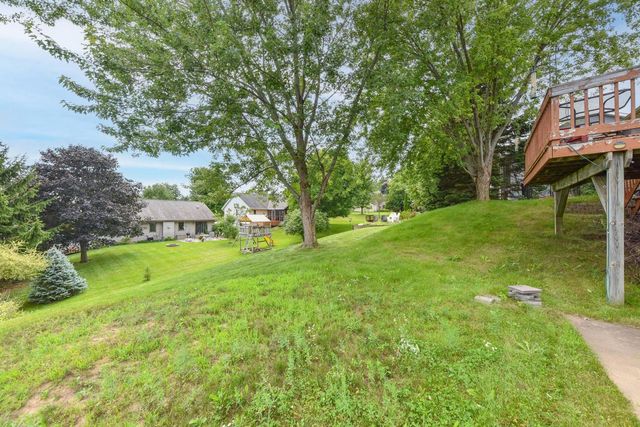 1308 Wolf DRIVE, West Bend, WI 53090