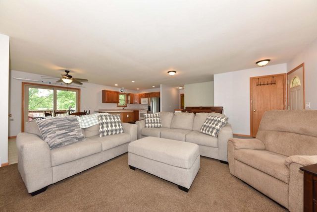1308 Wolf DRIVE, West Bend, WI 53090