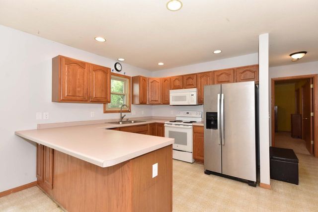 1308 Wolf DRIVE, West Bend, WI 53090