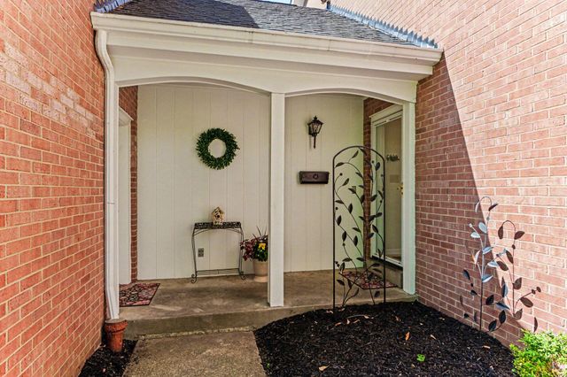 1941 Provincial Lane, Fort Mitchell, KY 41011