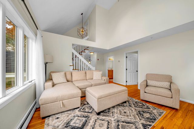 27 Norwood Road, Salem, NH 03079