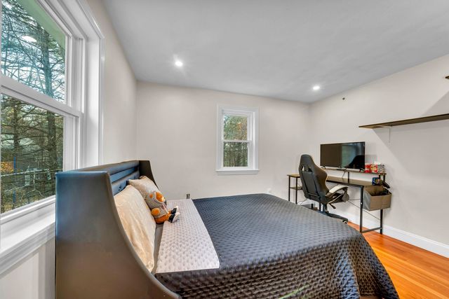 27 Norwood Road, Salem, NH 03079