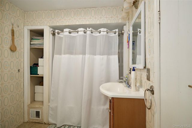 500 Haverstraw Road, Suffern, NY 10901