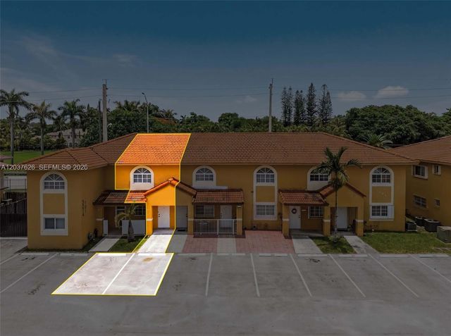 3574 W 80th St 63-201, Hialeah, FL 33018