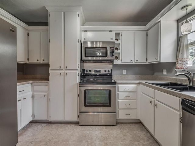 3910 Lawn Drive, Oklahoma City, OK 73115