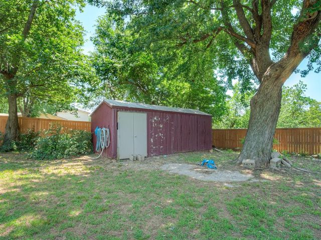 3910 Lawn Drive, Oklahoma City, OK 73115