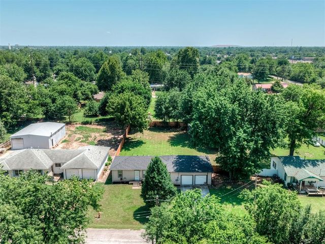 3910 Lawn Drive, Oklahoma City, OK 73115