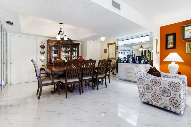 6768 10th Avenue 115, Lake Worth, FL 33467