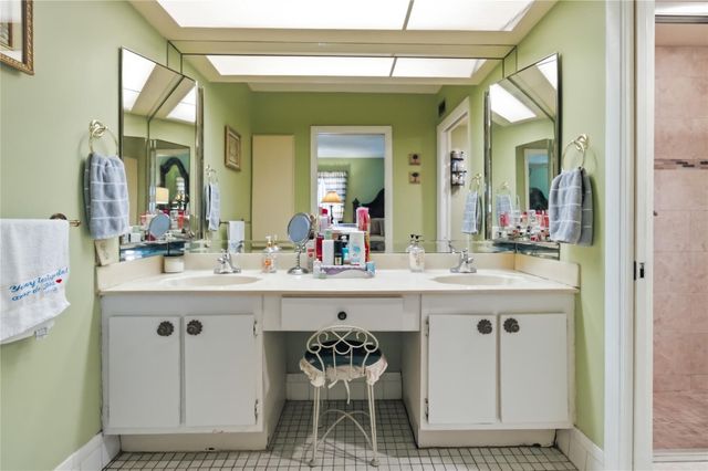 6768 10th Avenue 115, Lake Worth, FL 33467