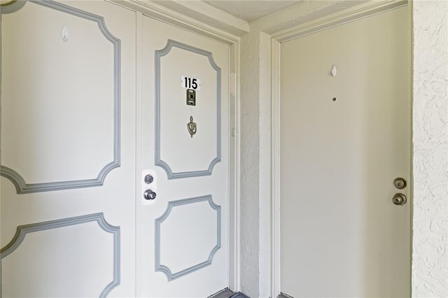 6768 10th Avenue 115, Lake Worth, FL 33467