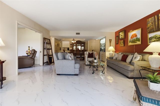 6768 10th Avenue 115, Lake Worth, FL 33467