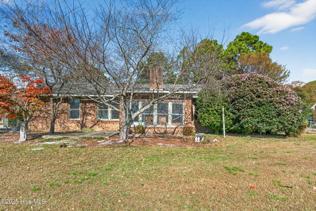 1205 Brookhaven Drive NW, Wilson, NC 27896