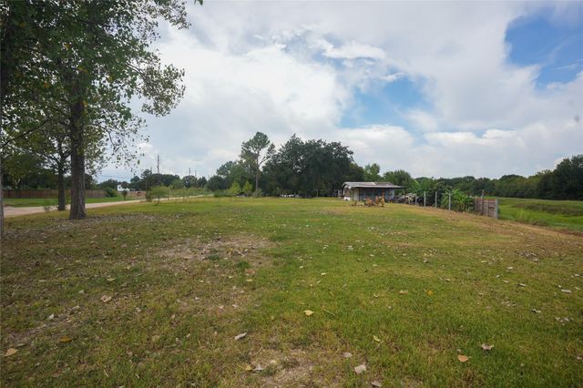 727 E Jasmine Street, Fresno, TX 77545