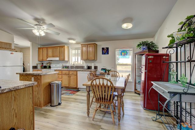 7687 Winter Horses Dr, Middleton, ID 83644