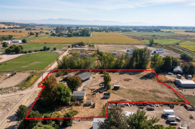 7687 Winter Horses Dr, Middleton, ID 83644