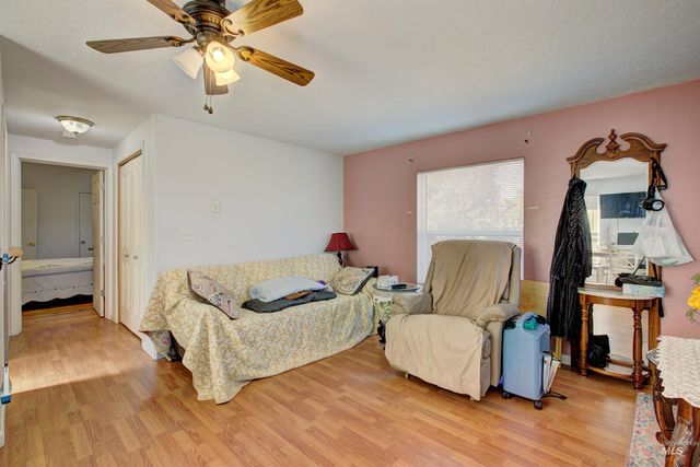 7687 Winter Horses Dr, Middleton, ID 83644