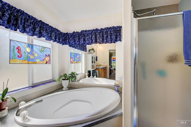 7687 Winter Horses Dr, Middleton, ID 83644