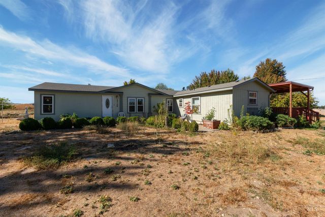 7687 Winter Horses Dr, Middleton, ID 83644