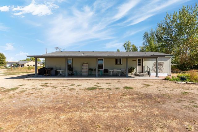 7687 Winter Horses Dr, Middleton, ID 83644