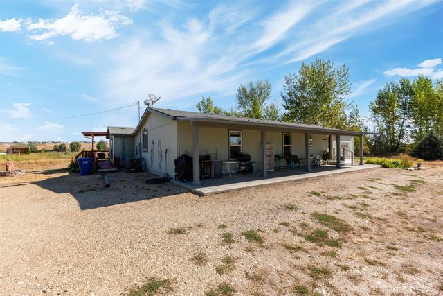 7687 Winter Horses Dr, Middleton, ID 83644