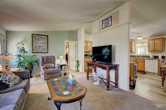 7687 Winter Horses Dr, Middleton, ID 83644