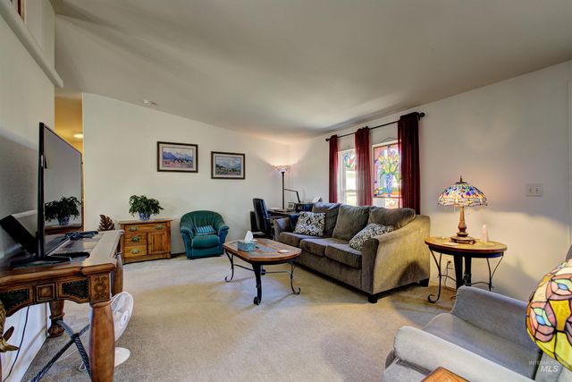 7687 Winter Horses Dr, Middleton, ID 83644