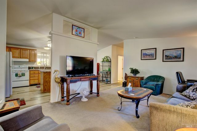 7687 Winter Horses Dr, Middleton, ID 83644