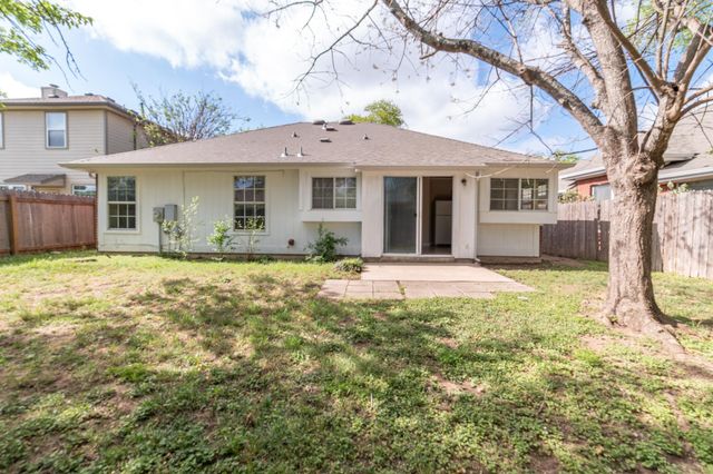 8412 HILL ROCK DR, Round Rock, TX 78681