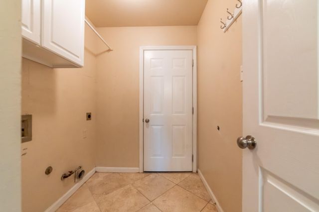 8412 HILL ROCK DR, Round Rock, TX 78681