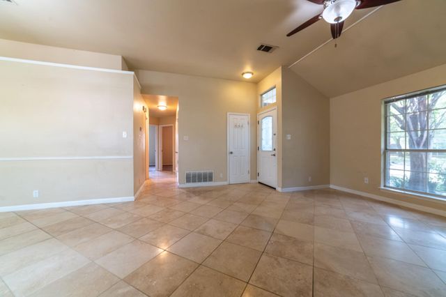 8412 HILL ROCK DR, Round Rock, TX 78681