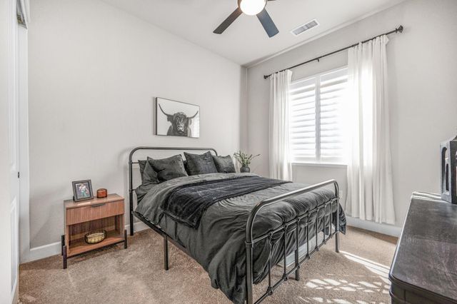 1617 N Megan Avenue, Clovis, CA 93619