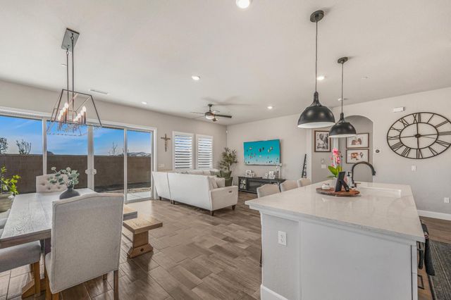 1617 N Megan Avenue, Clovis, CA 93619