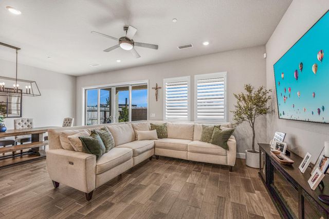 1617 N Megan Avenue, Clovis, CA 93619