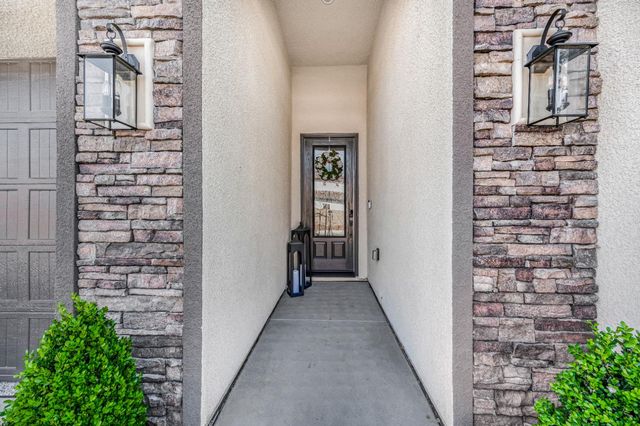 1617 N Megan Avenue, Clovis, CA 93619