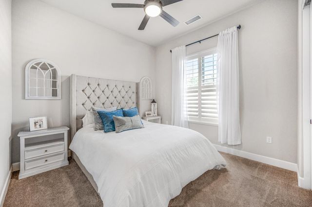 1617 N Megan Avenue, Clovis, CA 93619