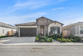 1617 N Megan Avenue, Clovis, CA 93619