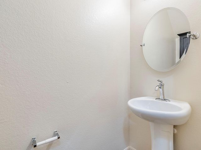 2017 Nestlewood DR, Austin, TX 78754