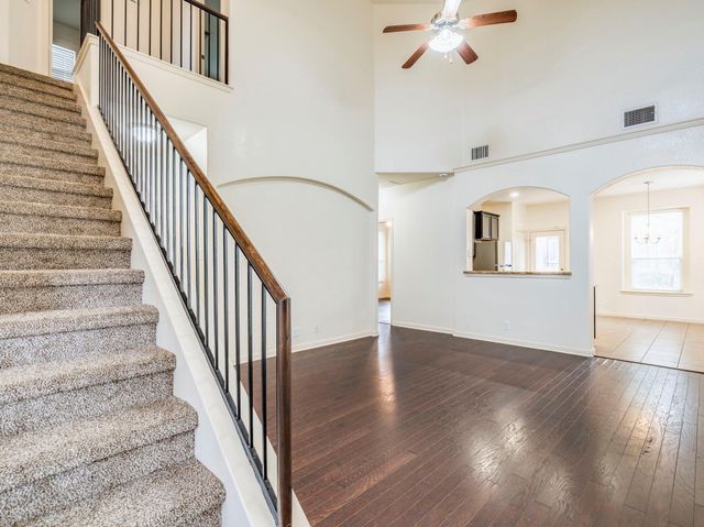 2017 Nestlewood DR, Austin, TX 78754