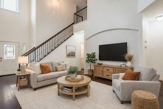 2017 Nestlewood DR, Austin, TX 78754