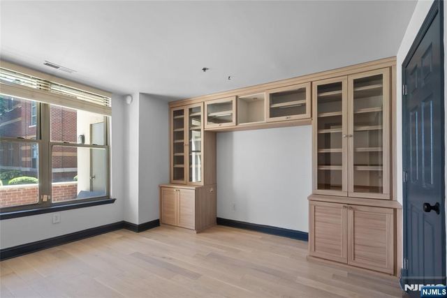 24 Ave At Port Imperial B37, West New York, NJ 07093