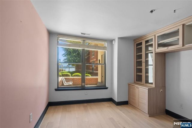24 Ave At Port Imperial B37, West New York, NJ 07093
