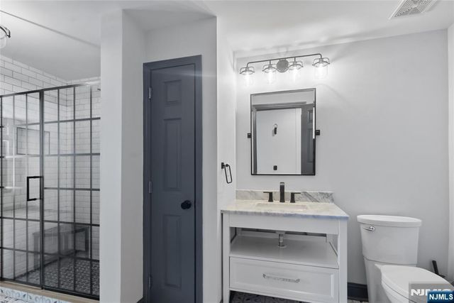 24 Ave At Port Imperial B37, West New York, NJ 07093