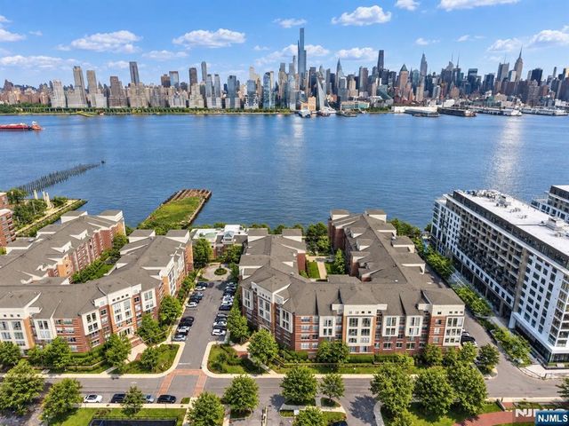 24 Ave At Port Imperial B37, West New York, NJ 07093