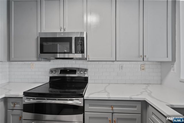 24 Ave At Port Imperial B37, West New York, NJ 07093
